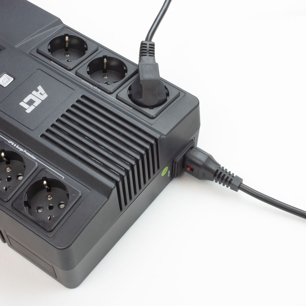 ACT Powercord C13 IEC Lock open end 4m Black