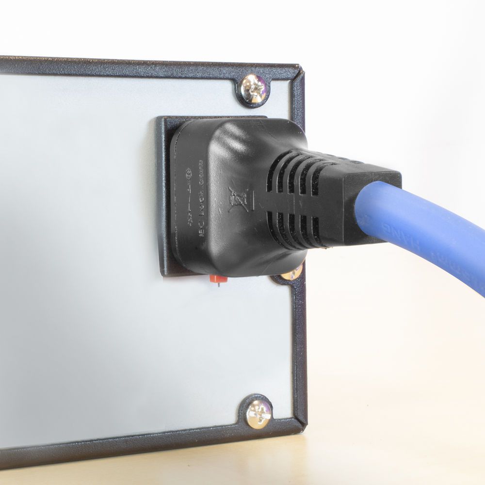 ACT Powercord C19 IEC Lock - C20 1m Blue