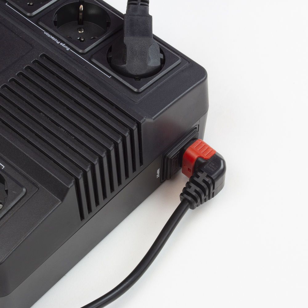 ACT Powercord Schuko CEE 7/7 male (angled) - C13 IEC Lock (down angled) 1m Black