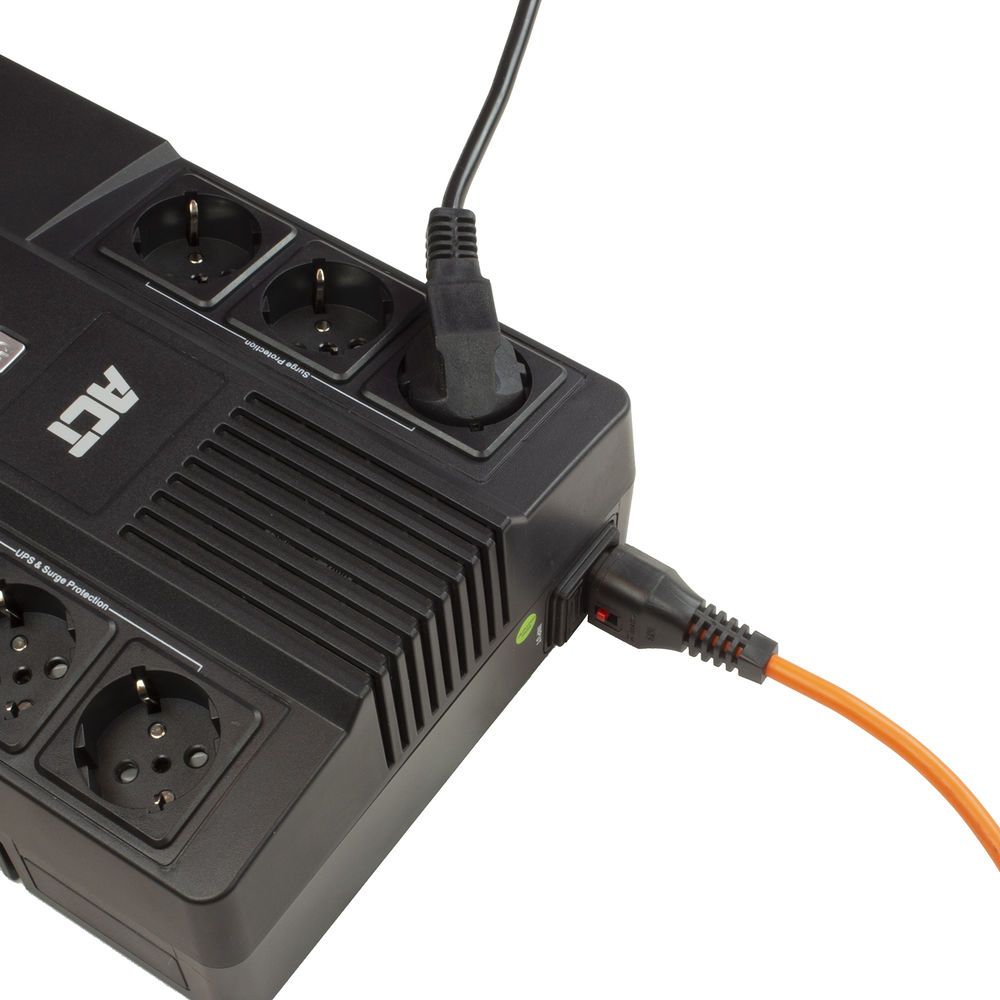 ACT Powercord Schuko CEE 7/7 male (angled) - C13 IEC Lock 2m Orange