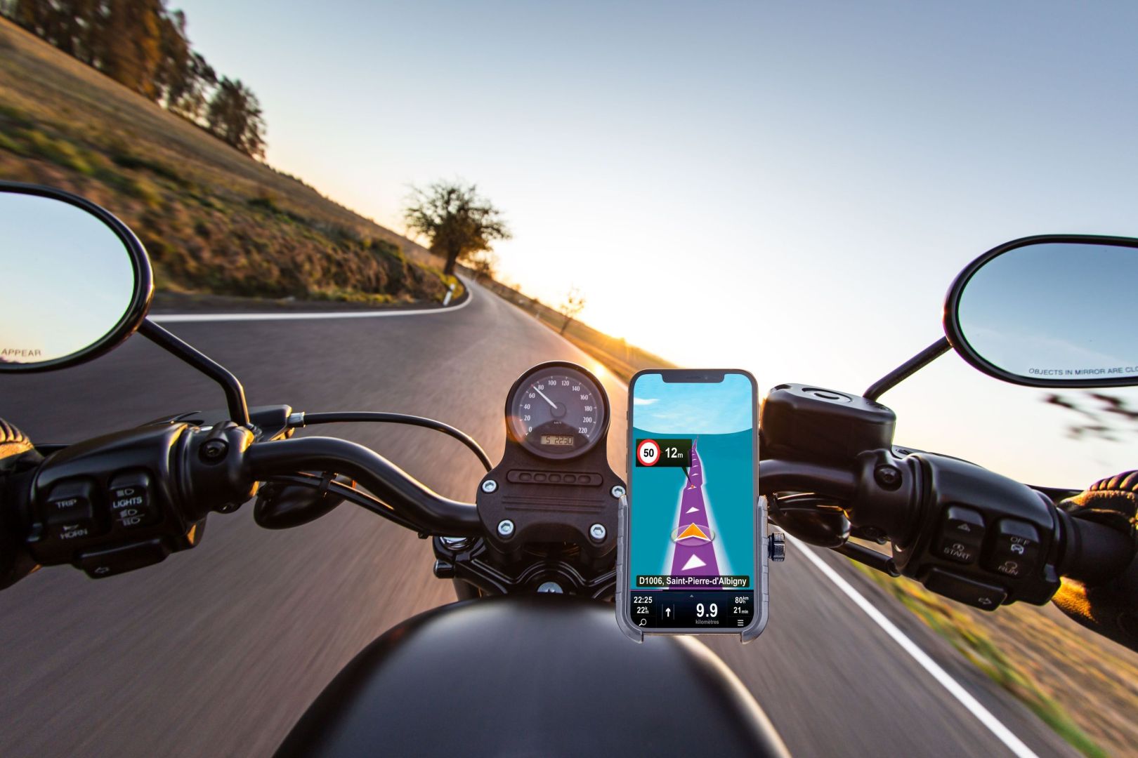 Cellularline Universal aluminum mobile phone holder Rider Steel for handlebars for motorcycle and bike, black
