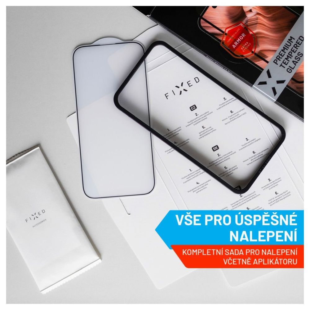 FIXED teljes képernyőt védő 2,5D edzett üveg aplikátorral Apple iPhone 15 Plus készülékhez, fekete