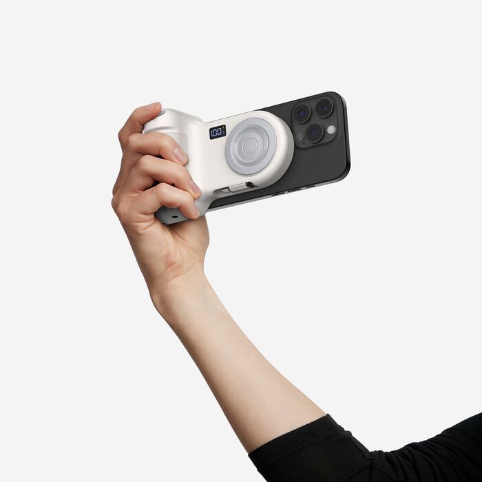 Belkin Stage PowerGrip Magnetic Charging Camera Grip with 9300mAh PowerBank Sand